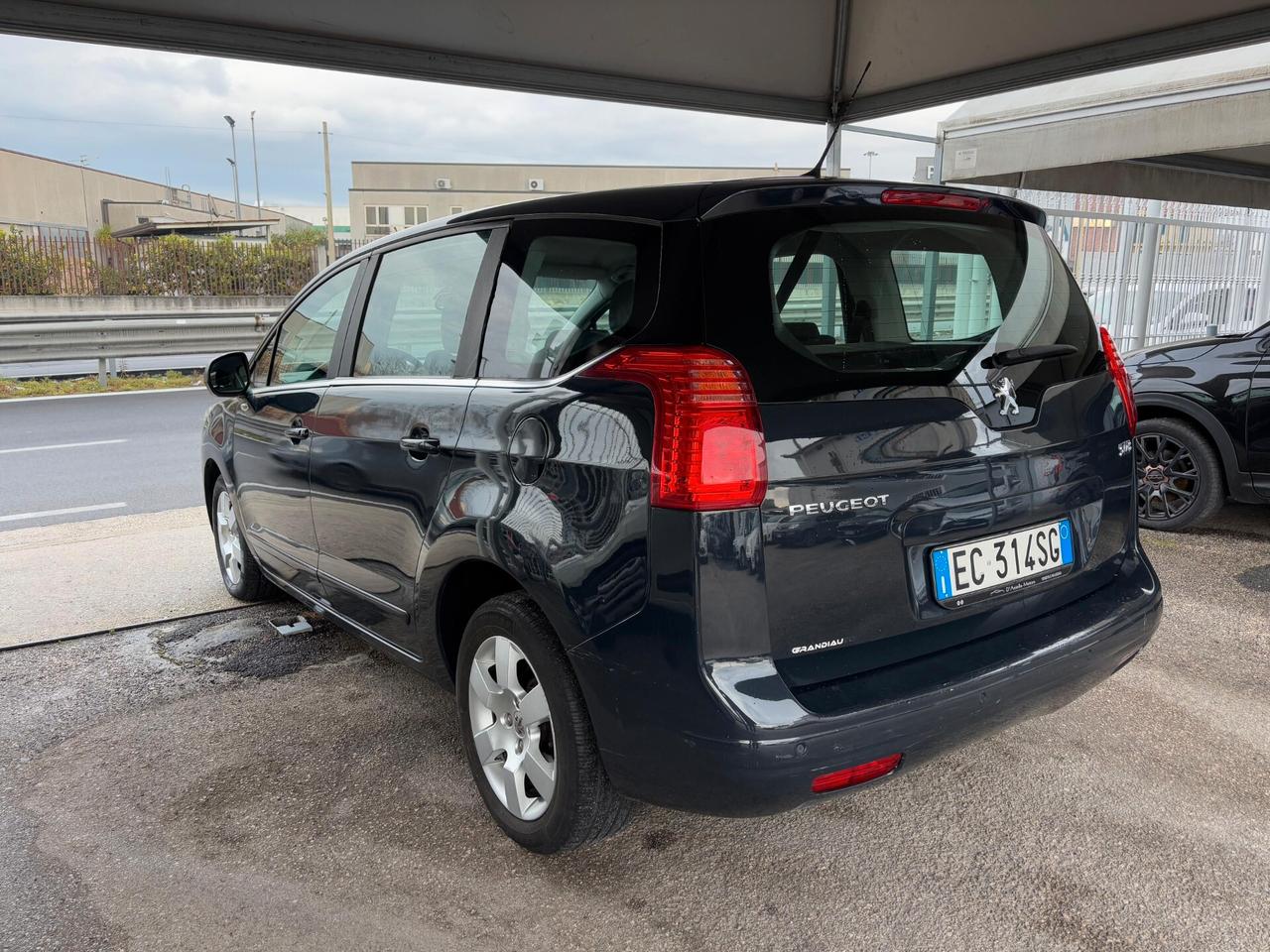 Peugeot 5008 1.6 HDi 112CV Féline