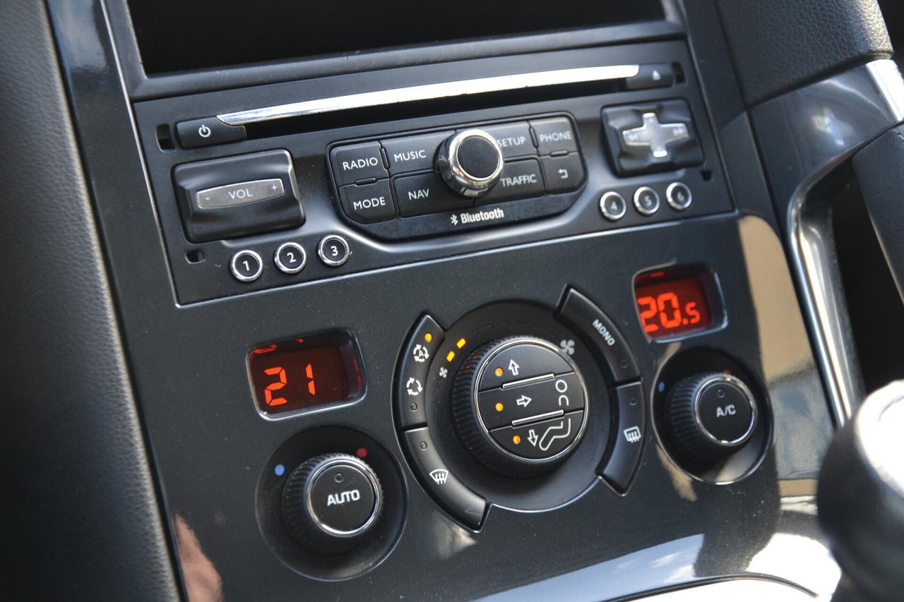 Peugeot 3008 1.6 HDi 120CV ALLURE **EURO6B**NAV+PEL+TETTO+RCAM+