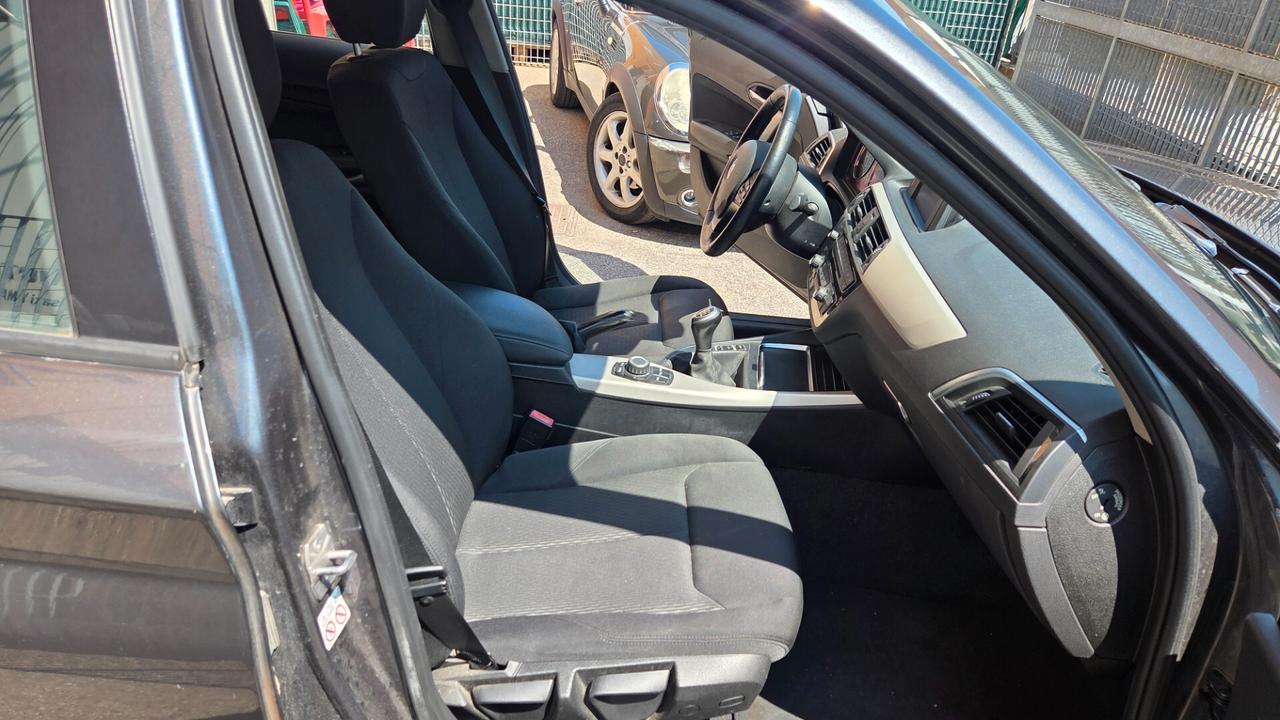 Bmw 118 118i 5p. Sport neo patentati unico proprietario