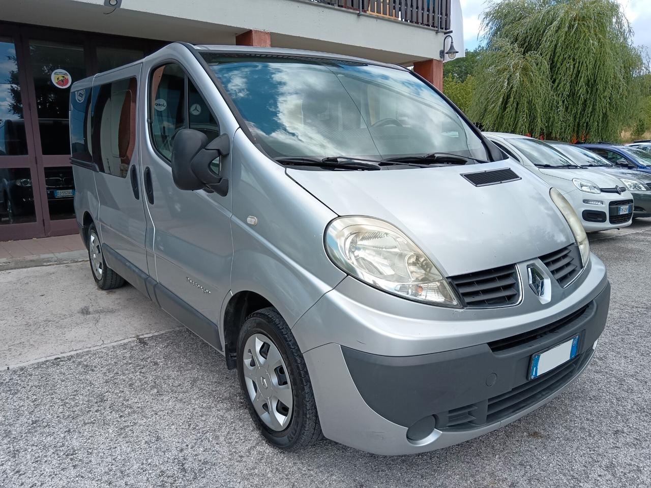 Renault Trafic 2.0 DCI 115CV 6 POSTI COMBI