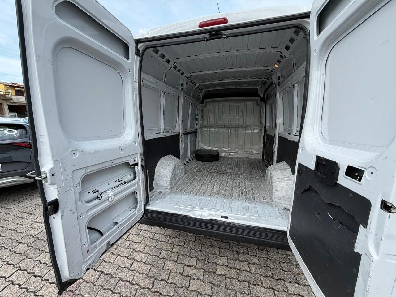 Peugeot Boxer 330 2.2 BlueHDi 140 S&S PM-TM Furgone
