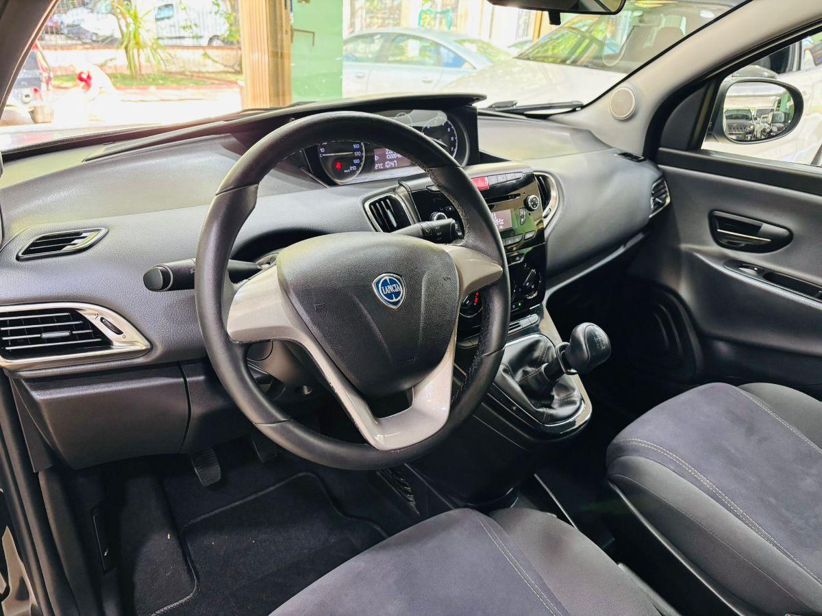 Lancia Ypsilon 1.2 70cv 5 porte Gold Neop.Ok