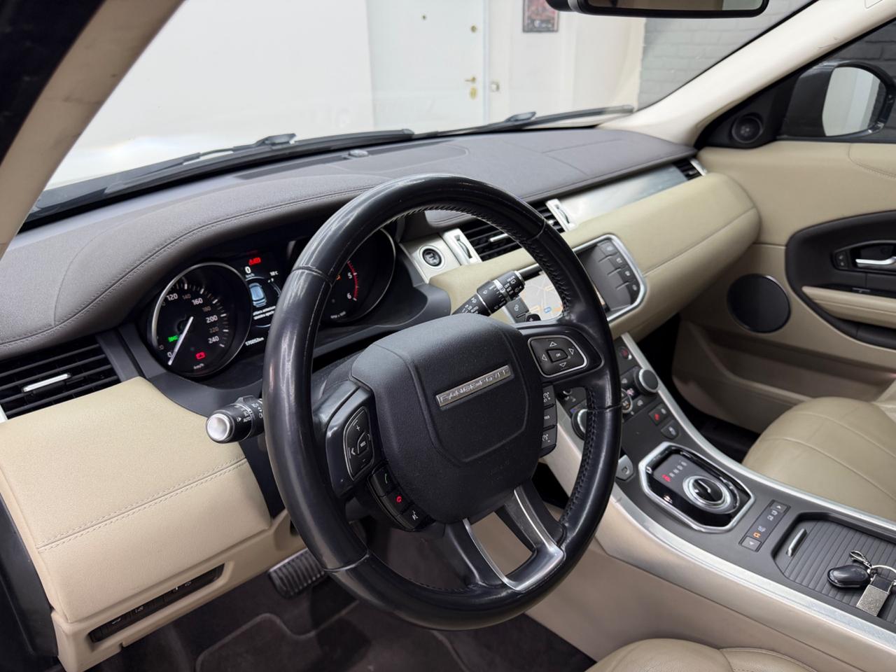 Land Rover Range Evoque 2.0 TD4 150 CV 5p. SE