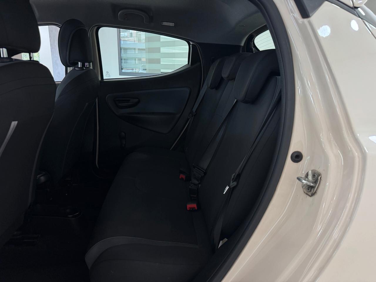 Lancia Ypsilon 1.2 69 CV 5 porte GPL Silver