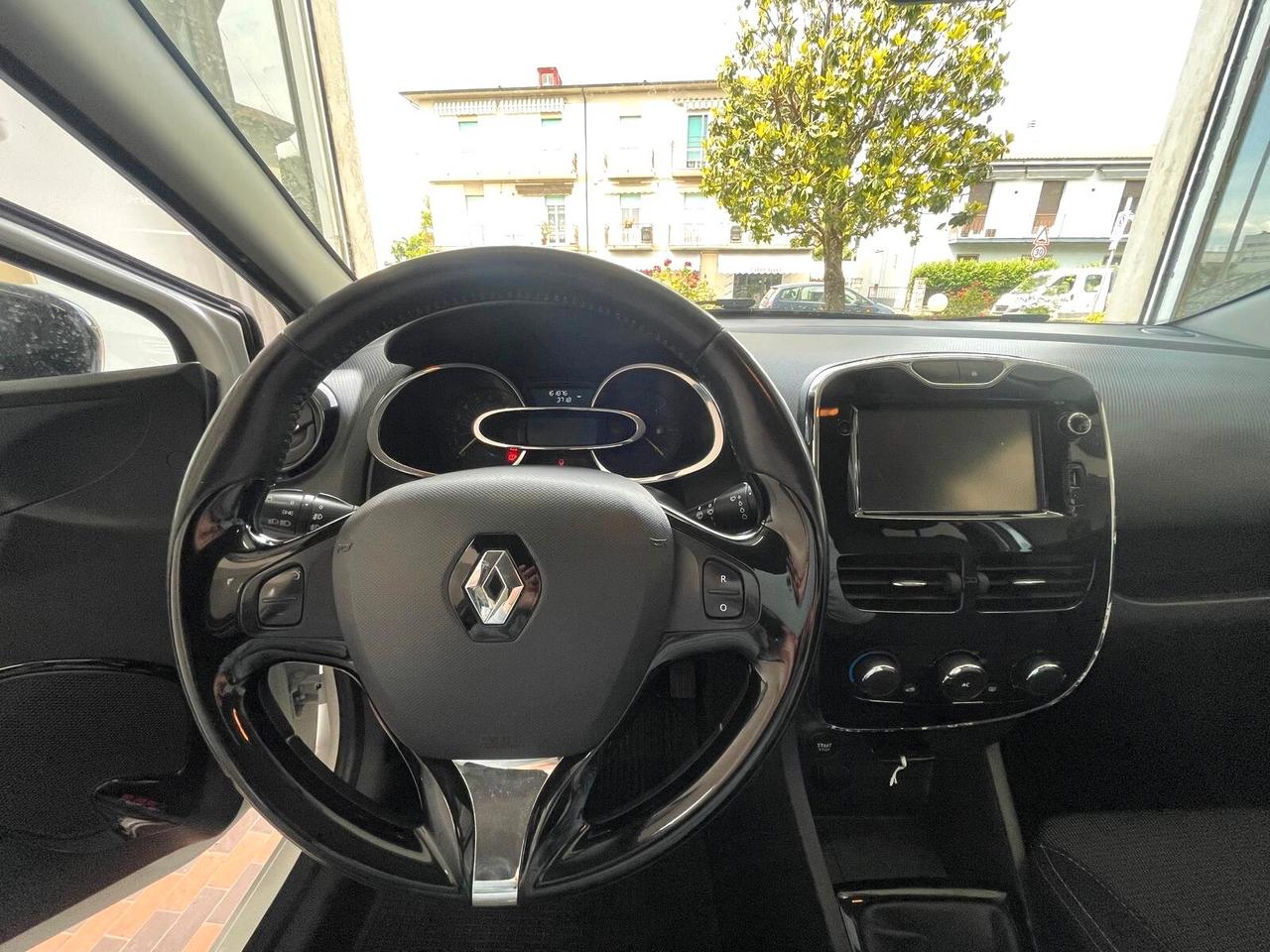Renault Clio 1.2 75CV GPL 5 porte