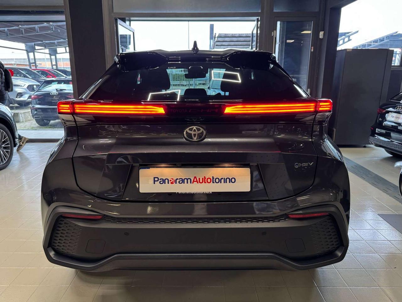 Toyota C-HR 1.8 HV Trend Pari al nuovo!