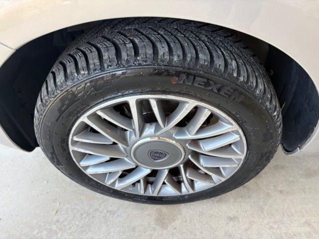 LANCIA Ypsilon 0.9 TwinAir 85 CV 5 porte Gold AUTOMATICA