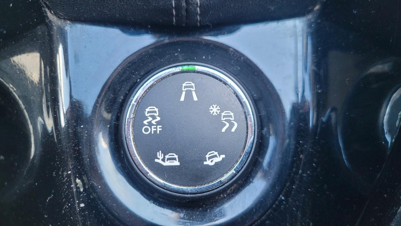 Peugeot 2008 1.6 e-HDi 92 CV Stop&Start Urban Cross