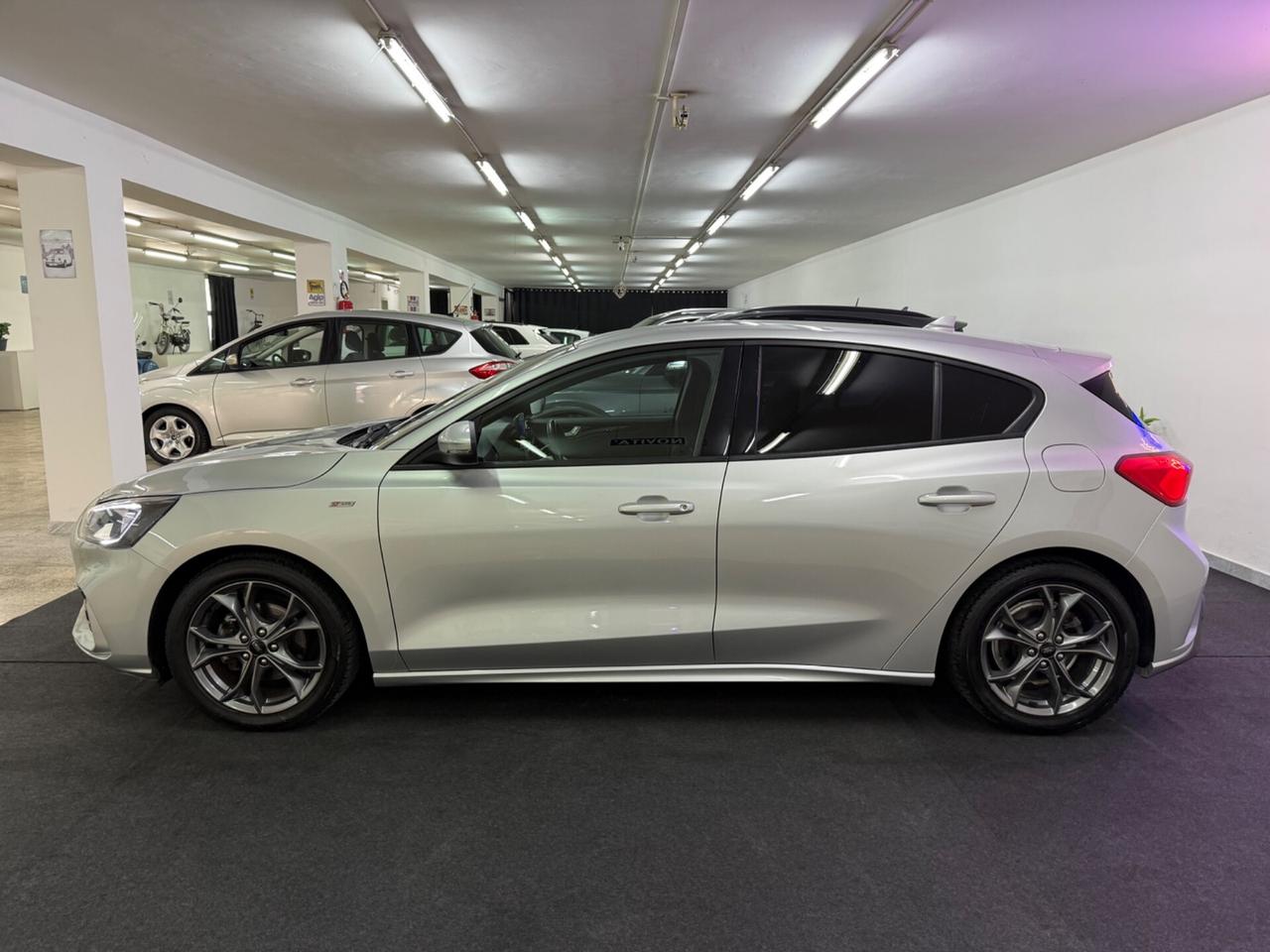 FORD Focus ST-Line 2022 hatchback 1.0 mild hybrid 125cv