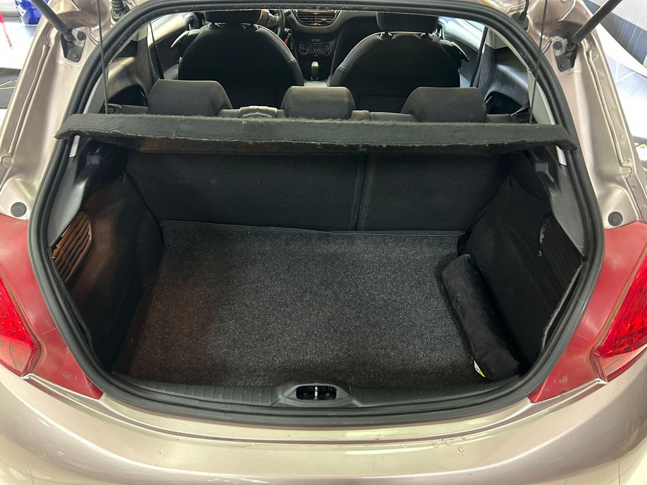 Peugeot 208 1.4 HDi 68 CV 3 porte Active