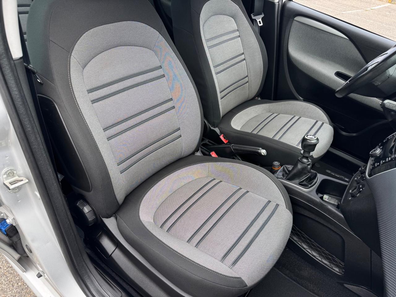 Fiat Punto Evo manutenzione completa idonea anche ai neopatentati