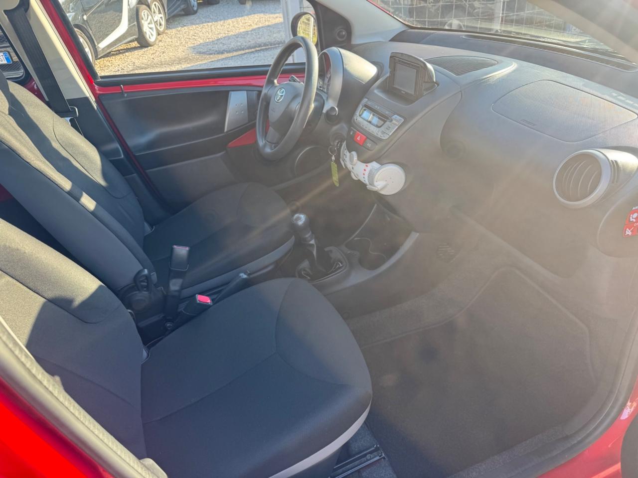 Toyota Aygo 1.0 12V VVT-i 5 porte Lounge NEOPATENTATI