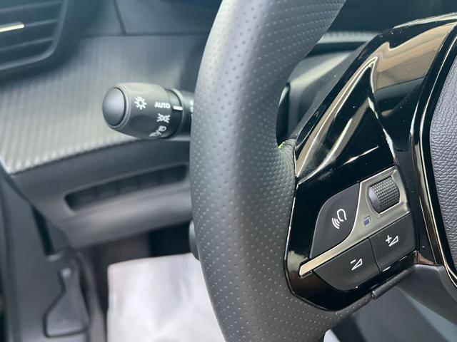 PEUGEOT 2008 Hybrid 136CV e-DCS6 GT