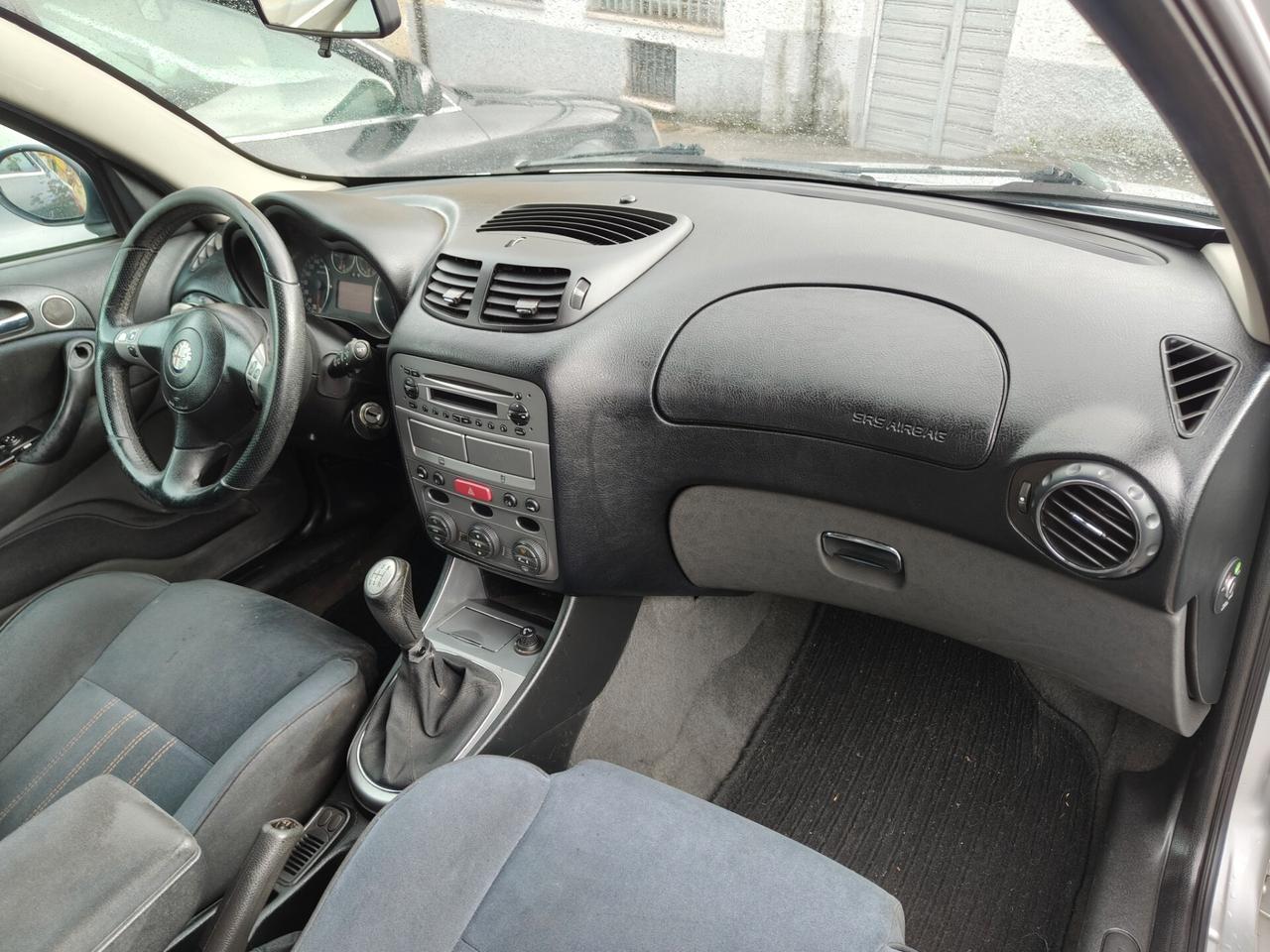 Alfa Romeo 147 1.6 16V TS (105) 5 porte Distinctive