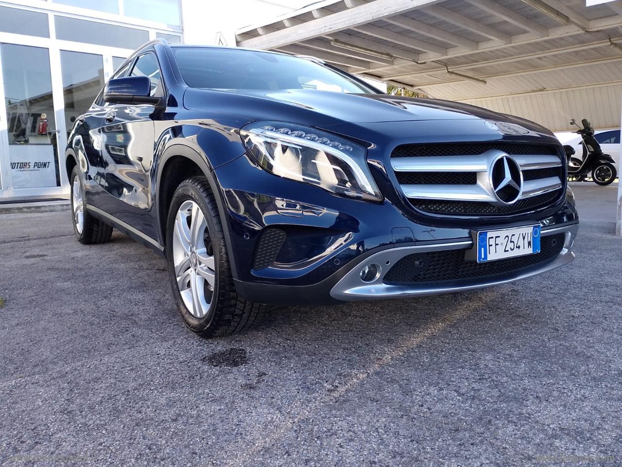 MERCEDES-BENZ GLA 180 d Automatic Sport *TETTO *PELLE