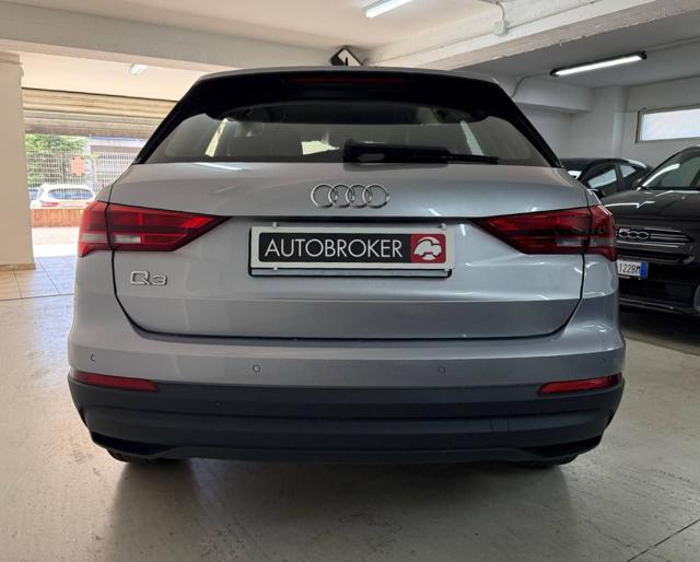 AUDI Q3 35 TDI S tronic Business