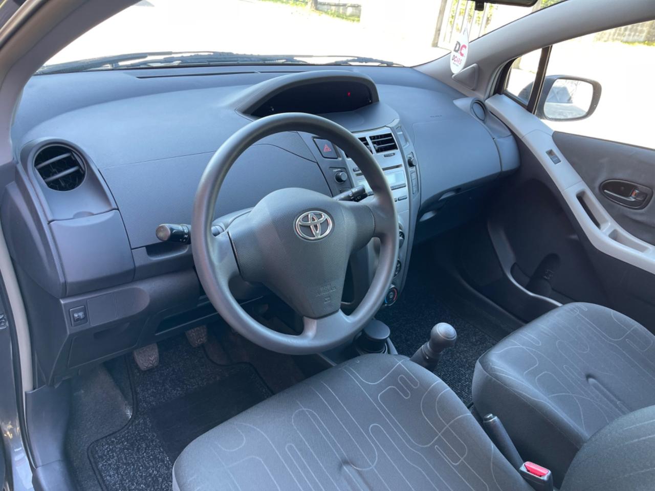 Toyota Yaris 1.0 5 porte