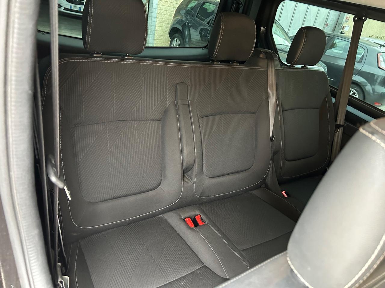 Renault Trafic T27 1.6 dCi 120CV 9 Posti Extralong Euro6