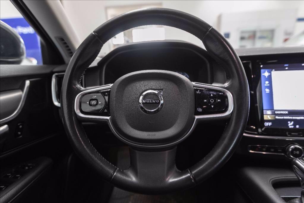 VOLVO V90 2.0 d4 Momentum geartronic my19 del 2019