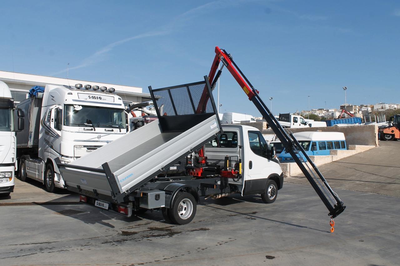 Iveco daily 35-140 cassone ribaltabile trilaterale e grù nuovi.