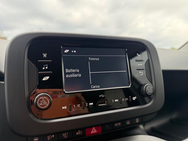 FIAT Panda 1.0 HYBRID CITY LIFE+CLIMATRONIC+SCHERMO+5POSTI