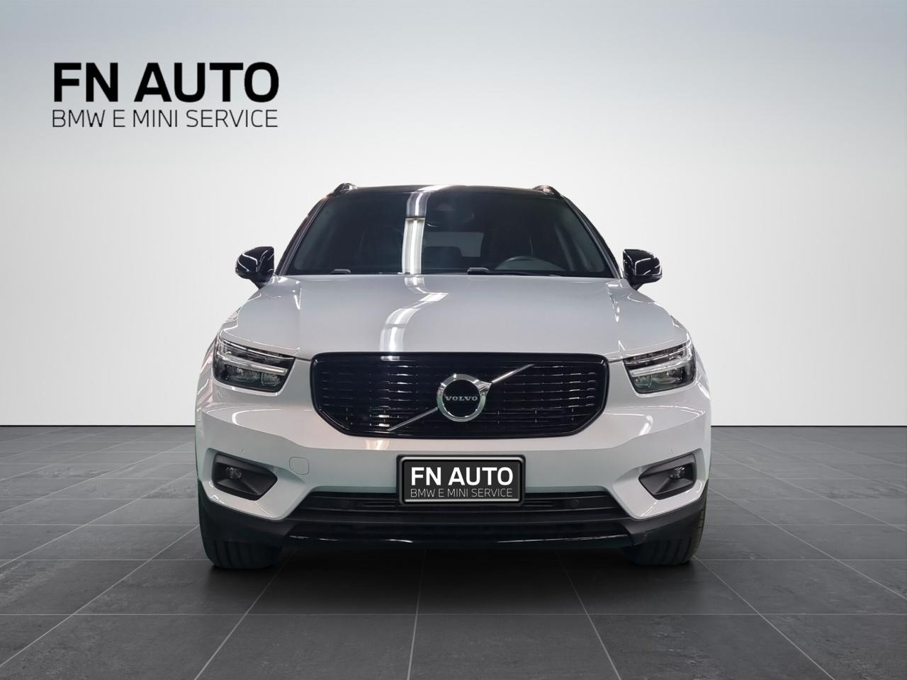 Volvo XC40 T5 Recharge Plug-in Hybrid R-design