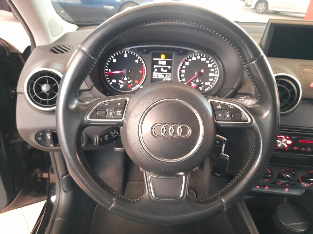 Audi A1 1.6 TDI S line edition plus