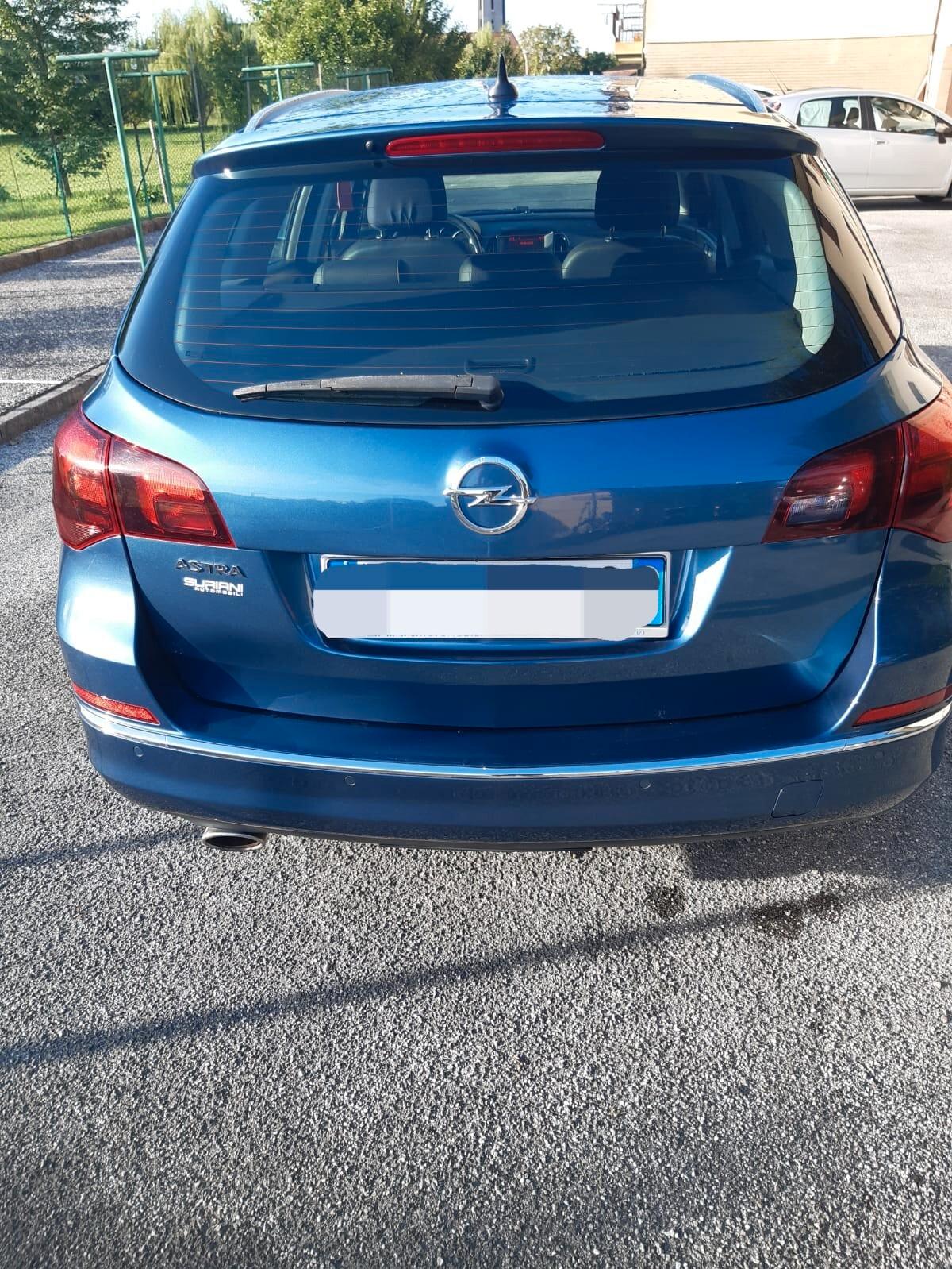 Opel Astra 1.4 Turbo 140CV Sports Tourer GPL Tech Cosmo
