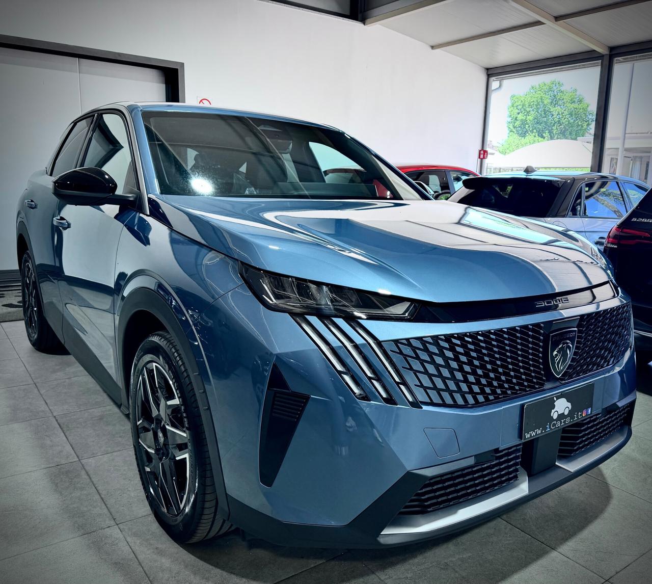 Peugeot 3008 1.2 Hybrid 145CV E-DCS6 Allure KM0