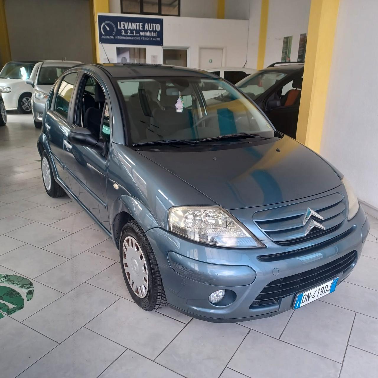 116.478 KM SOLTANTO C3 1.1 PER NEOPATENTATI