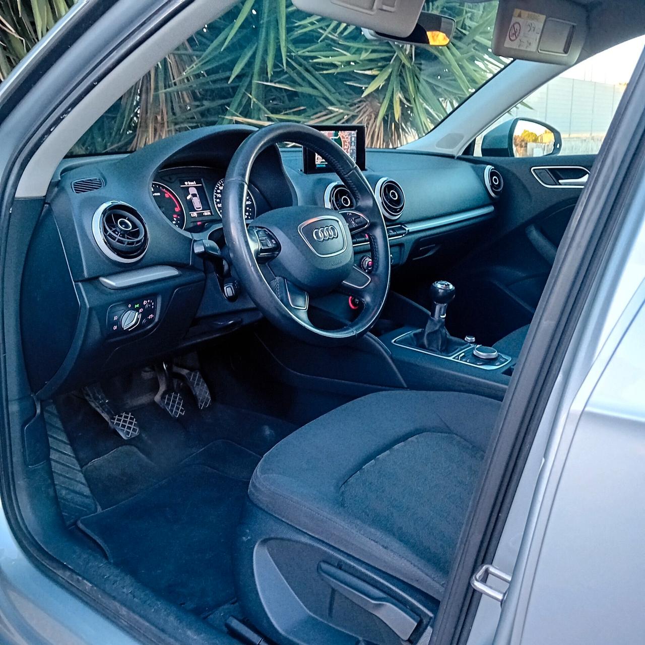 Audi A3 SPB 1.6 TDI 110 cv ULTRA Attraction - UNIPROPRIETARIO