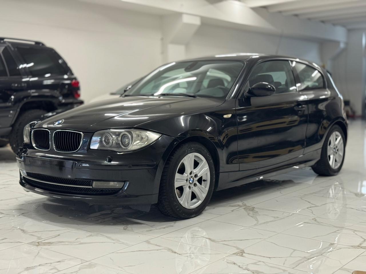 Bmw 118d 3porte NEOPATENTATI