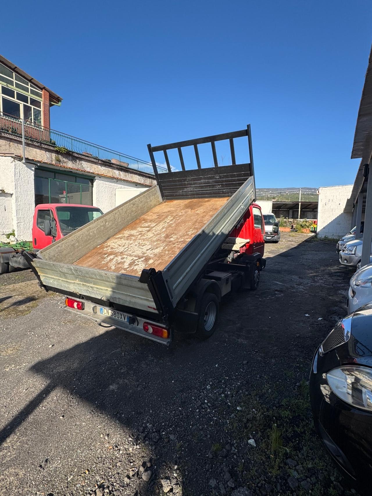 Nissan Cabstar 35.13 3.0 Tdi RIBALTABILE TRILATERALE