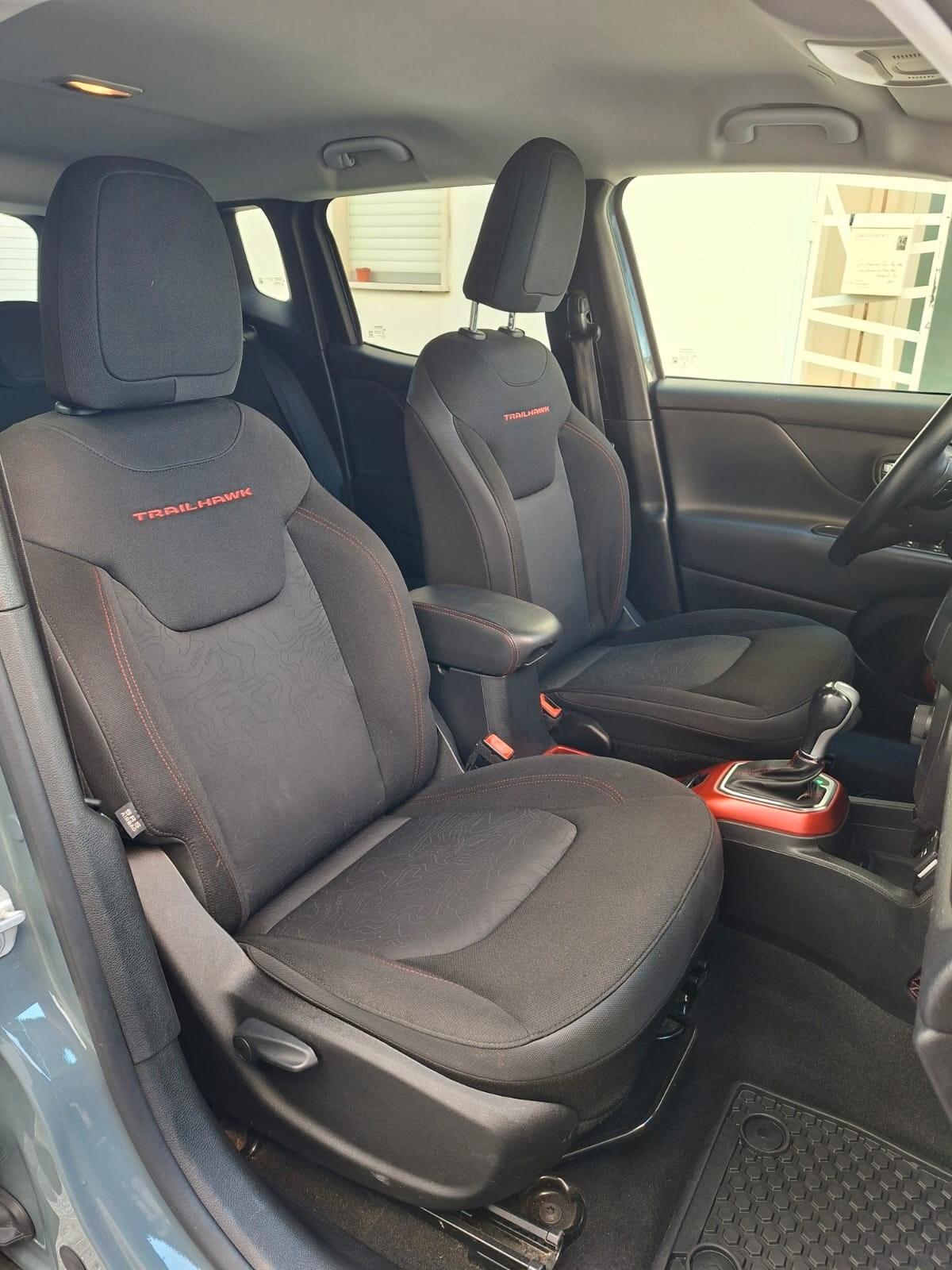 Jeep Renegade 2.0 Mjt 170CV 4WD Active Drive Low Trailhawk