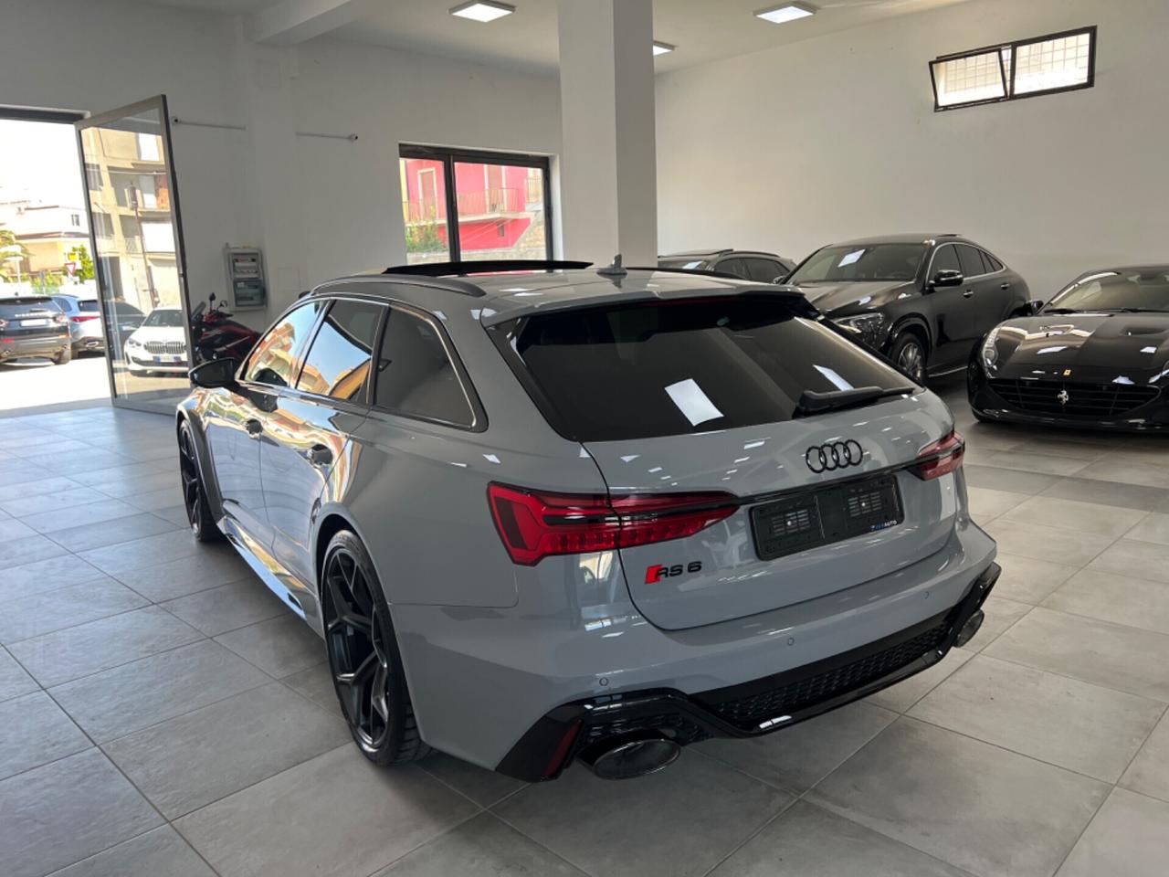 Audi RS6 Performance Carbon ceramica - nuova pronta consegna - listino €192.150 - scontata €169.000