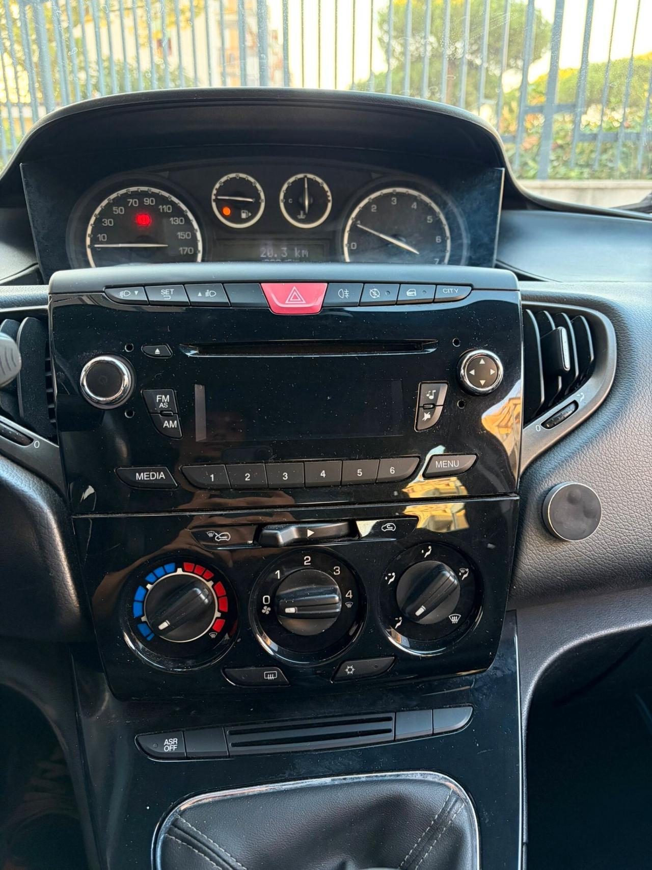 Lancia Ypsilon 1.2 69 CV 5 porte S&S Platinum
