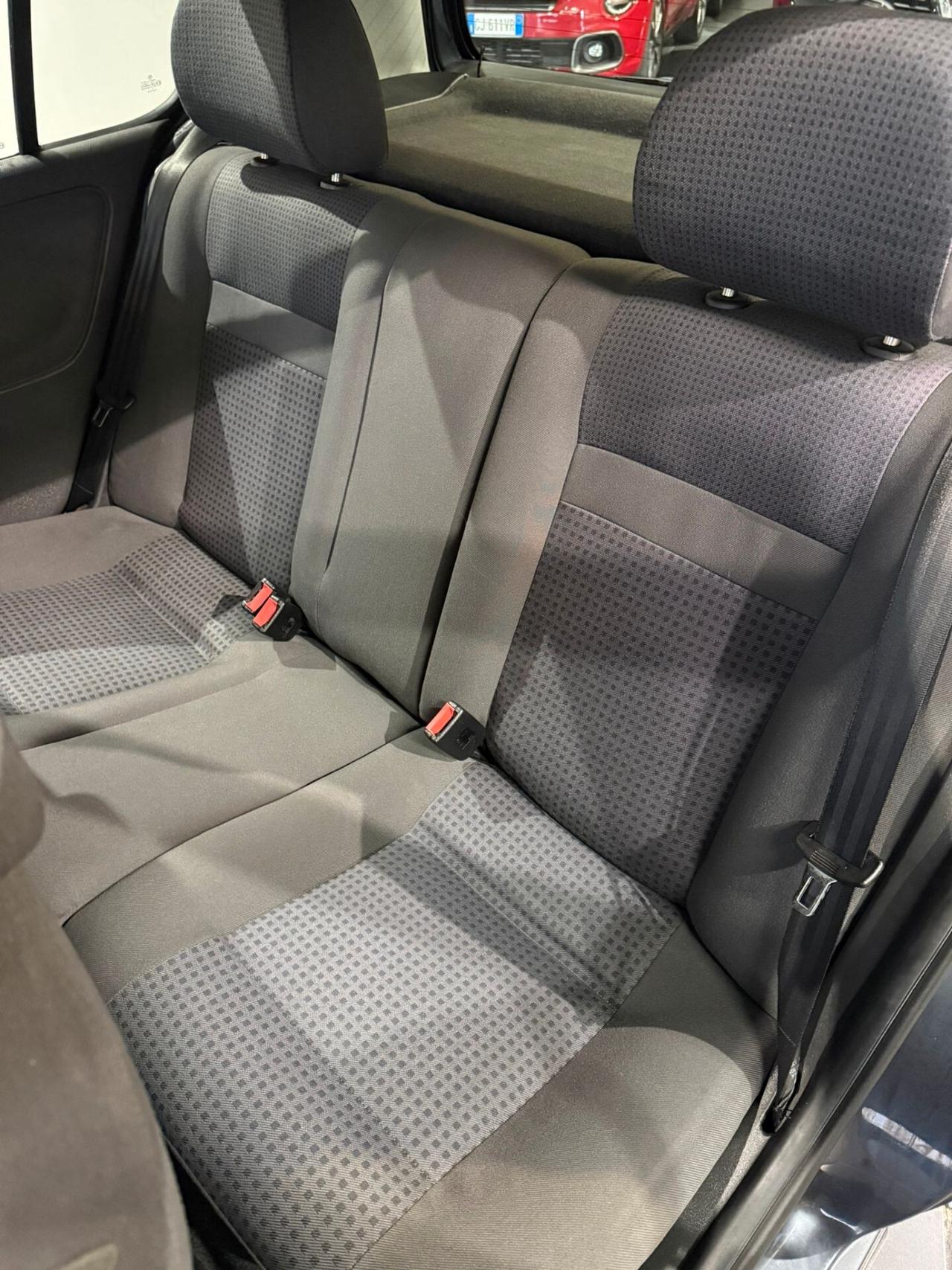 Volkswagen Polo 1.4 TDI - NEOPATENTATI