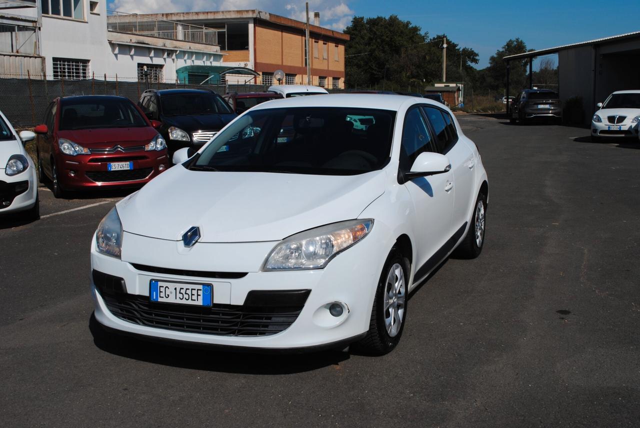 Renault Megane 1.5 dCi 90CV Attractive