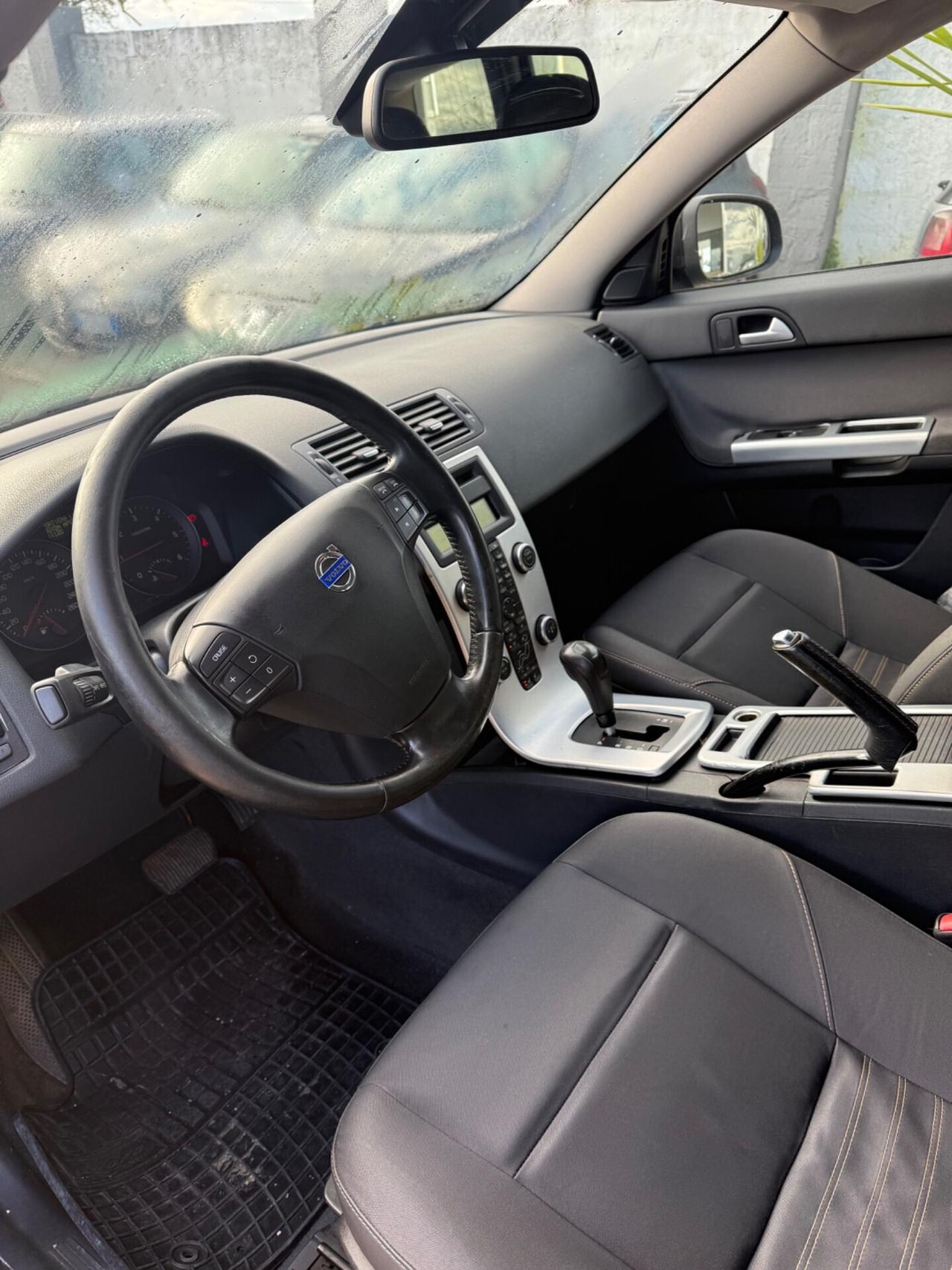 Volvo V50 2.0 D Powershift R-Design