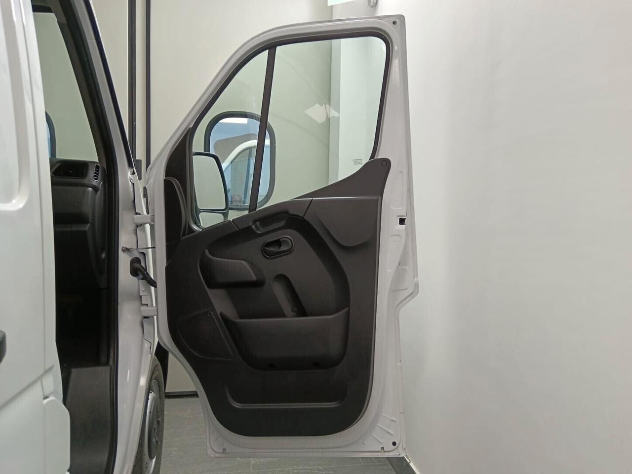 RENAULT MASTER 2.3