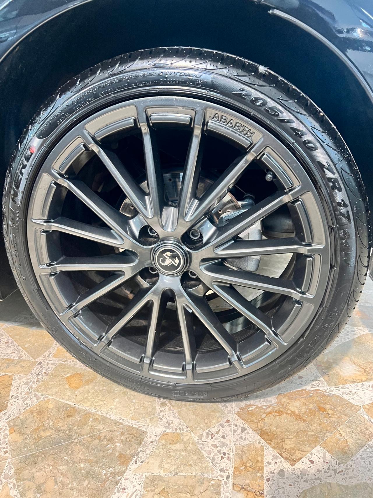 Abarth 595 1.4 Turbo T-Jet 165 CV