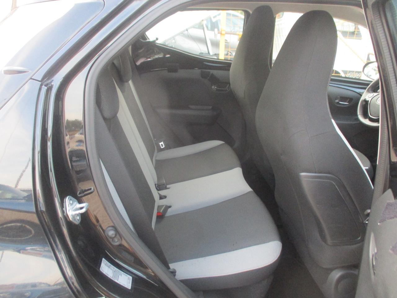 Toyota Aygo 1.0 VVT 5 porte STRAFULL!! 2015