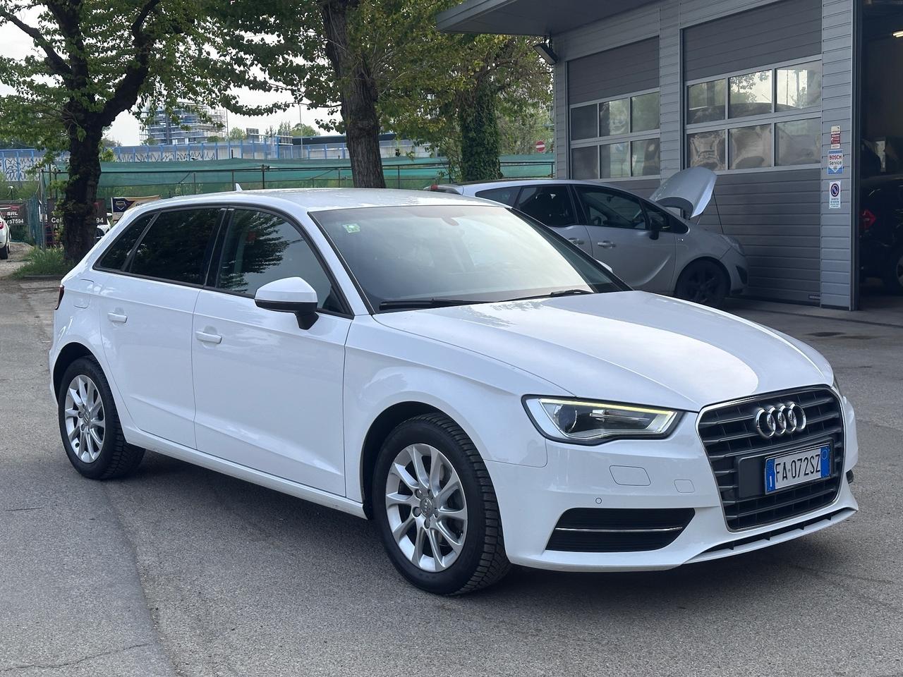 Audi A3 SPB 1.6 TDI clean diesel Ambition