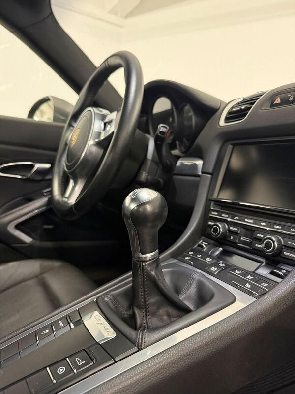 Porsche Cayman 2.7