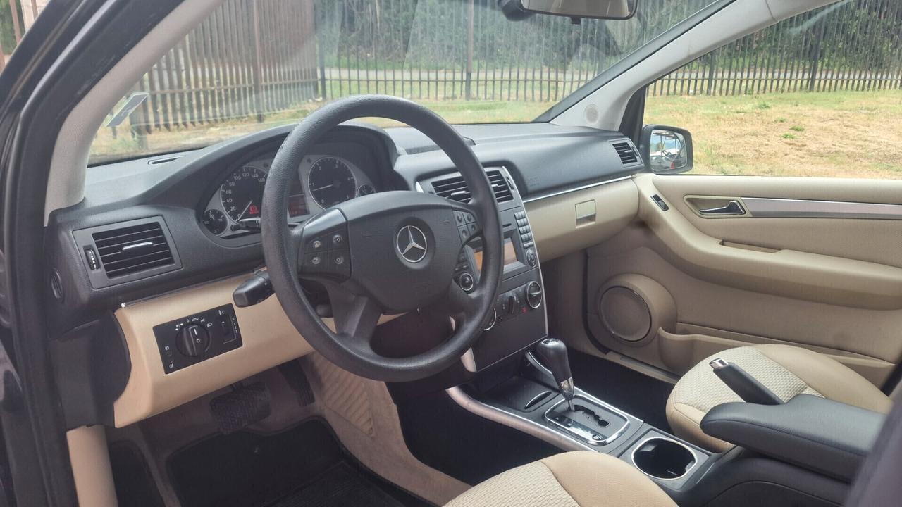 Mercedes-benz B 180 CDI Executive "cambio automatico"