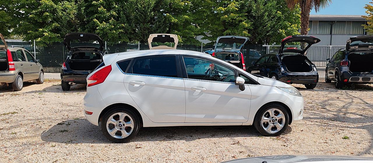 Ford Fiesta 1.2 82 CV 5 porte Titanium