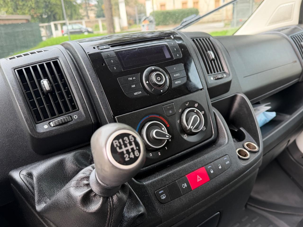 Peugeot Boxer 2.2 HDi/ 9posti Combi Premium