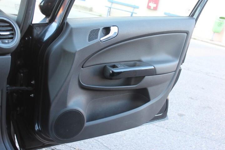 Opel Corsa 1.3 CDTI 75CV 5 porte Elective CONDIZIONI DA AUTO NUOVA UNICO UTILIZZATORE