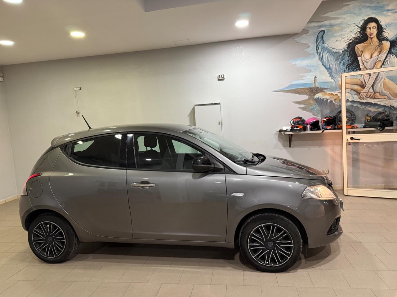 Lancia Ypsilon 1.2 69 CV 5 porte S&S Gold
