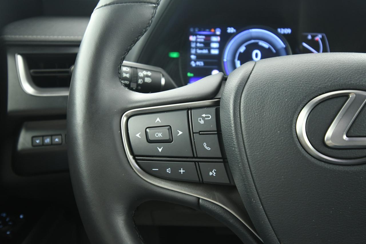 LEXUS UX 250h 2.0 Business 2wd cvt CAMERA+ACC+APP CONNECT